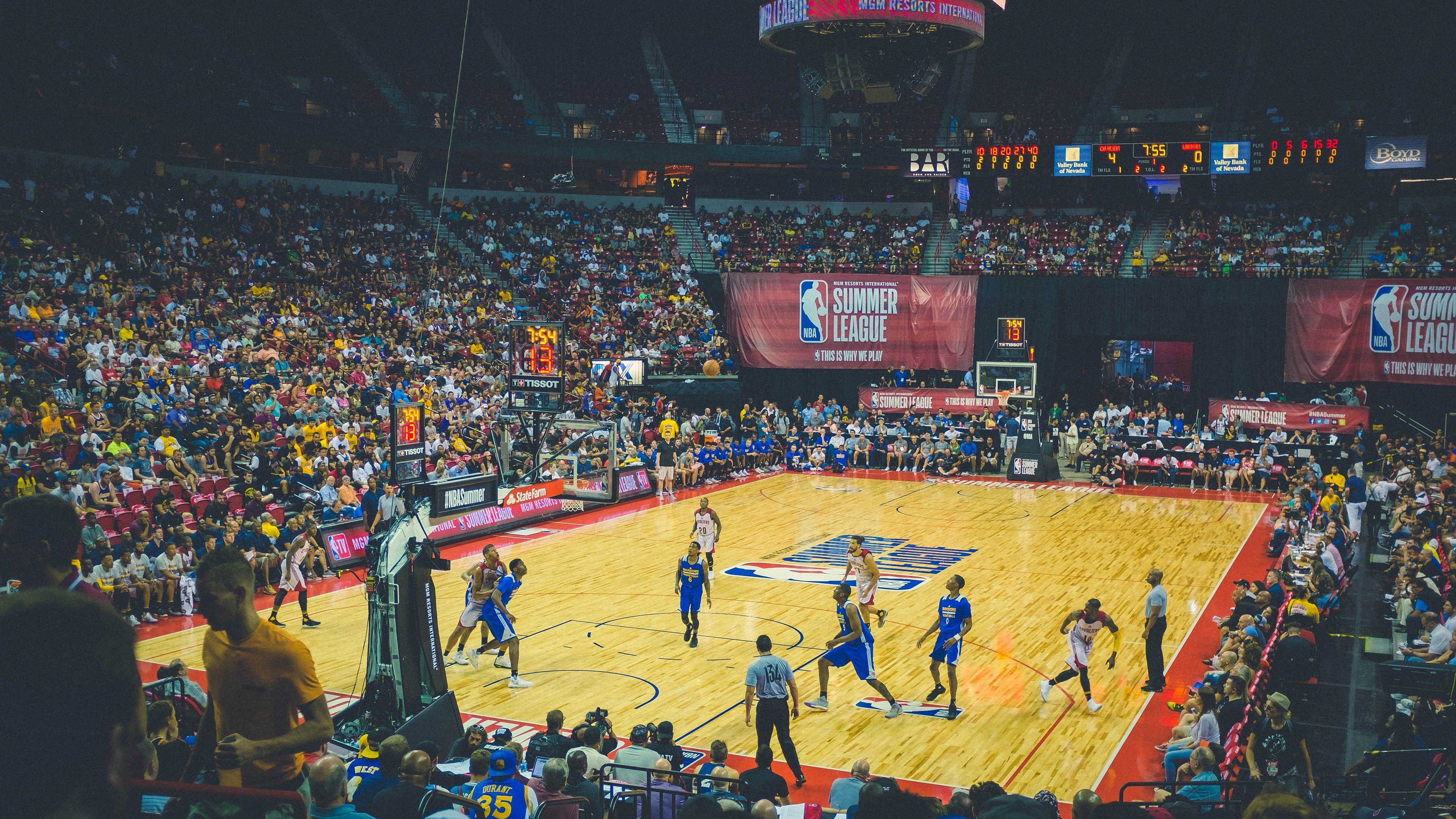 锋线奇兵高效梅开二度,球迷调侃,场场如此何愁无人